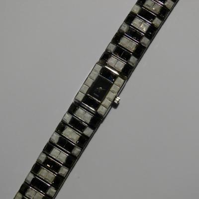 MONTRE (3)