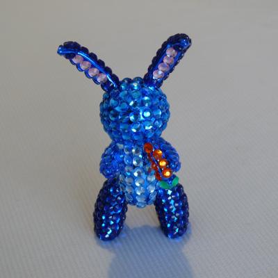 LAPIN DANS UN STYLE À LA JEFF KOONS